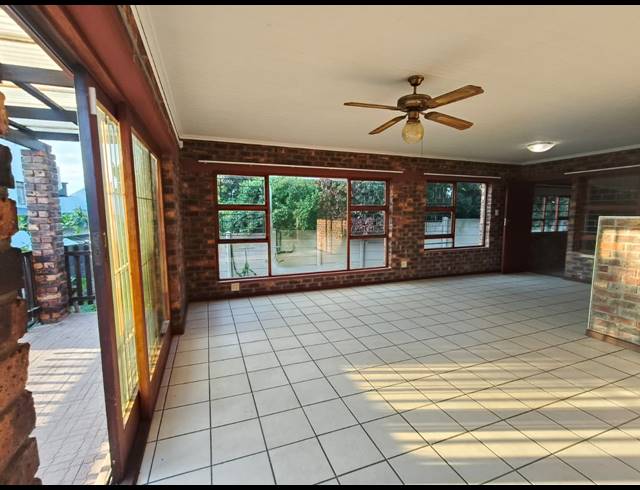 3 BEDROOM HOUSE FOR SALE IN WAVECREST